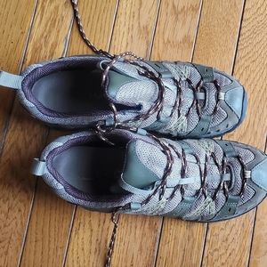 Merrell hiking shoes women size 9